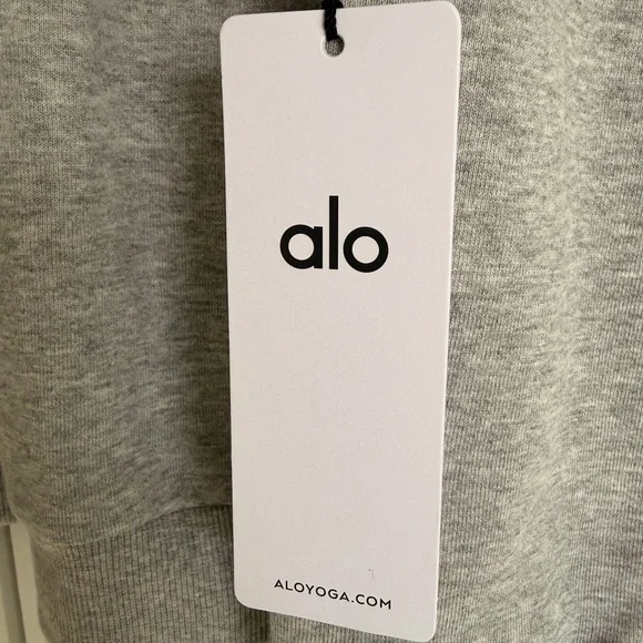 ALO Yoga Accolade 1/4 Zip Pullover - Picture 7 of 12